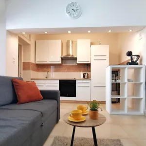 https://maya-apartment-split-600m-from-diocletian-palace-with.splithotels.org